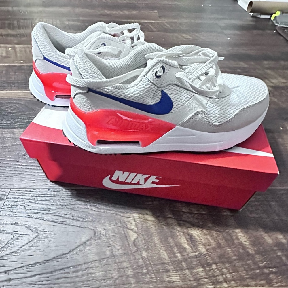 Nike Gray and Red Sneakers Retro-Inspired Design